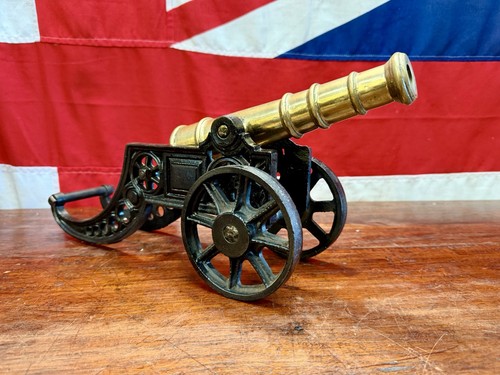 Large 18thc brass cast - brass, &