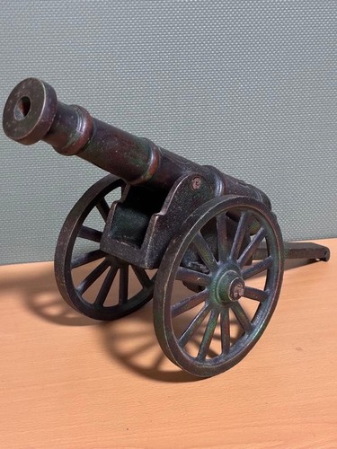 Large cast iron cannon - large,