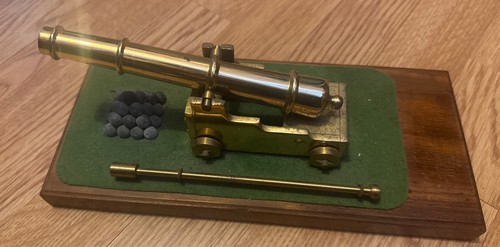 Antique bronze cannon - ,