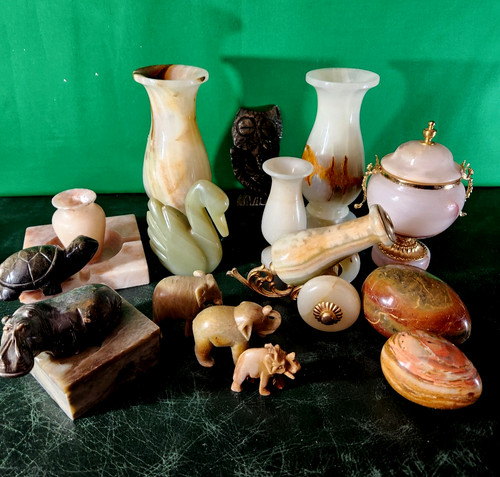 Large job lot - lot, onyx