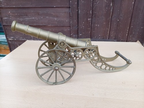 Vintage old antique - brass, gun